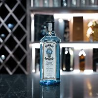 Bombay Sapphire Gin 700ml - Image 2